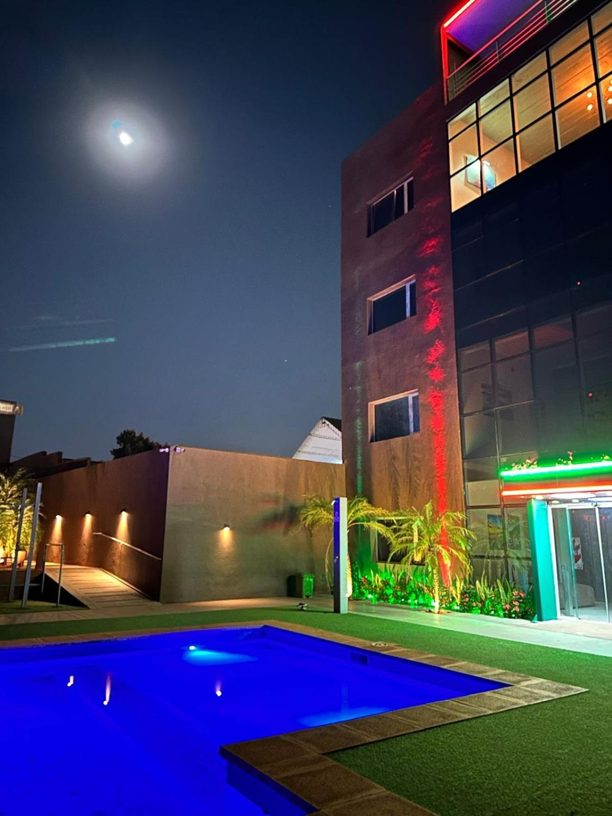 Hotel Boutique Genova ปูแอร์โตอีกวาซู ภายนอก รูปภาพ