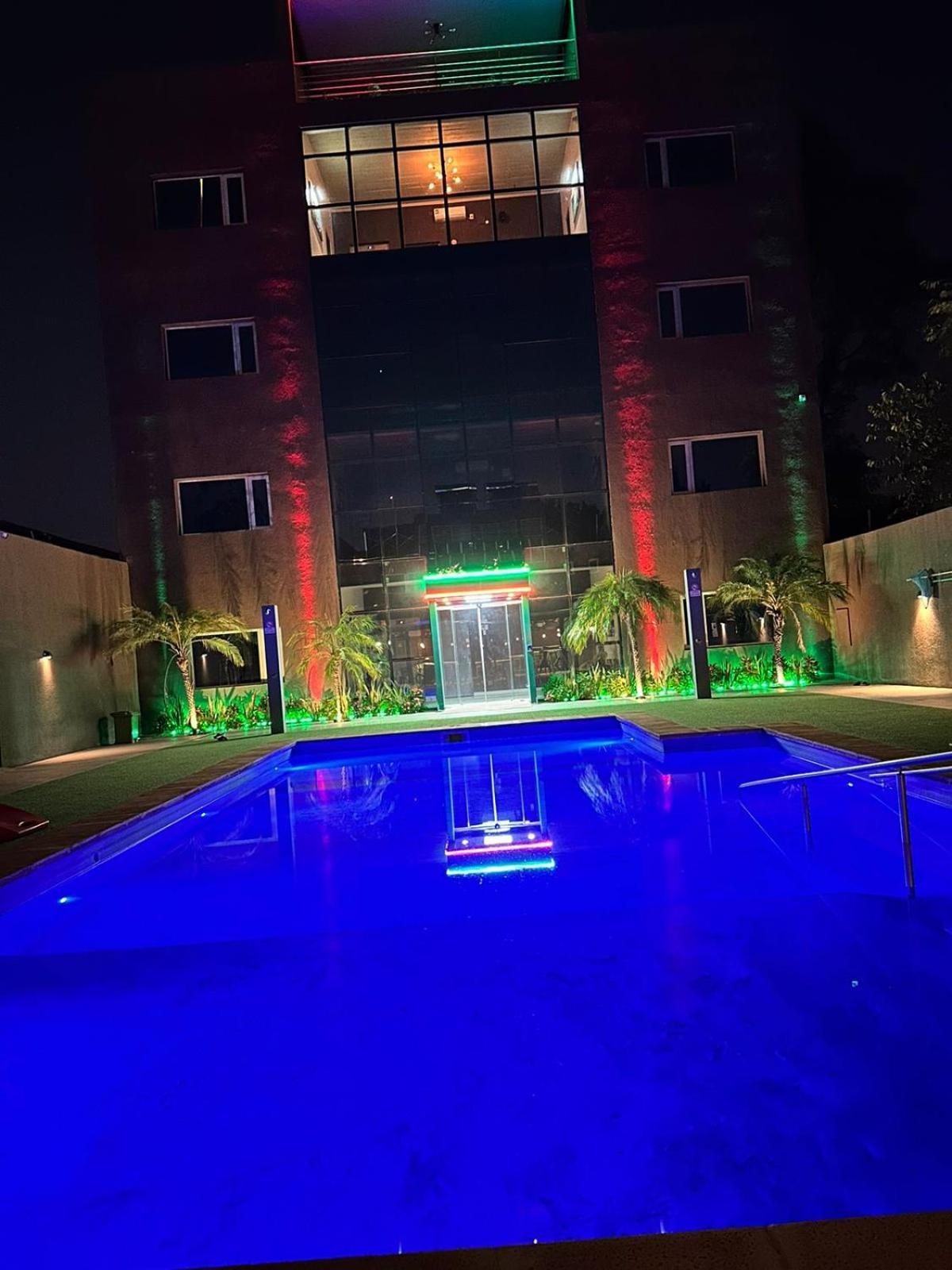 Hotel Boutique Genova ปูแอร์โตอีกวาซู ภายนอก รูปภาพ